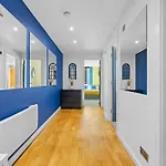 Apartment 2 Bedroom Leeds City Centre Apartment Leeds (West Yorkshire)