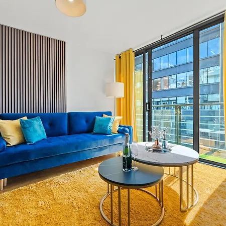 2 Bedroom Greek Street Residence - Central Leeds *