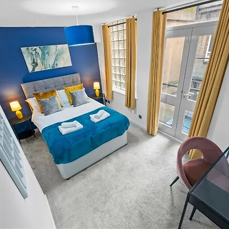 2 Bedroom Greek Street Residence - Central Leeds 아파트 *
