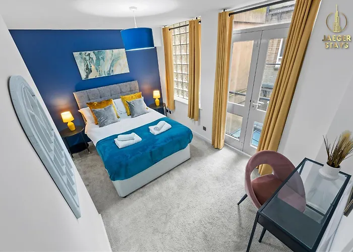 2 Bedroom Greek Street Apartment - Sleeps Up To 6 Lejlighed *