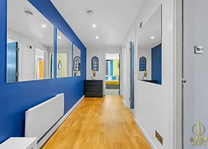 Apartment 2 Bedroom Greek Street Apartment - Sleeps Up To 6 Leeds (West Yorkshire)